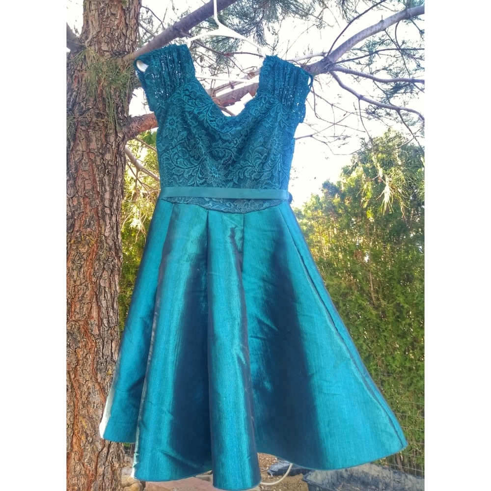 Formal A-Line Dress Juniors medium Forest Green